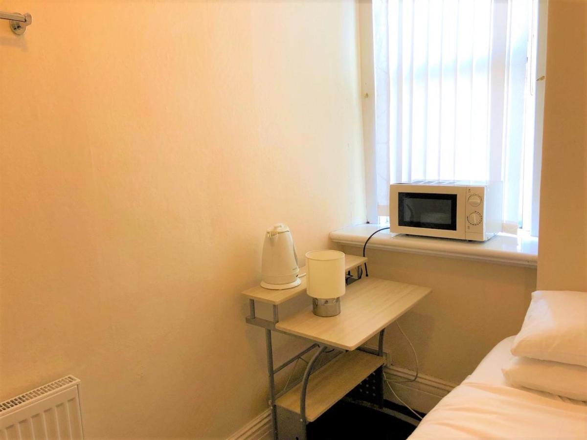 Budget Rooms Crosskeys Newport  Exterior foto